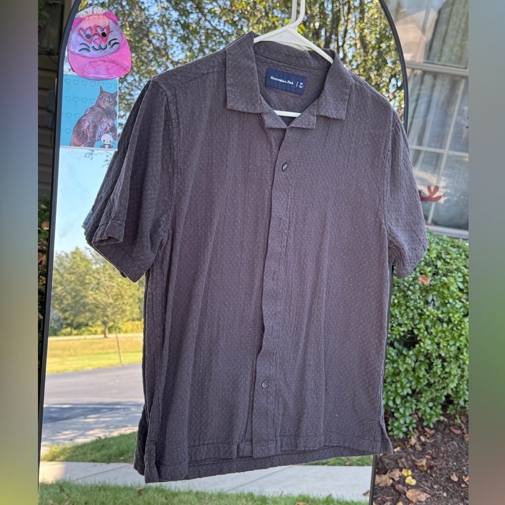 Abercrombie & Fitch XS Charcoal Textured Button-Up Short Sleeve